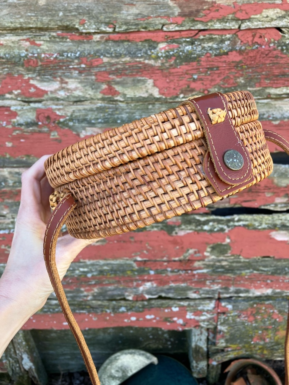 Anthropologie Summer Woven Round Rattan Crossbody Bag w/ Leather Straps - Picture 8 of 14